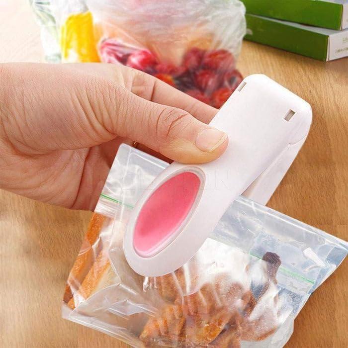 Portable sealing machine